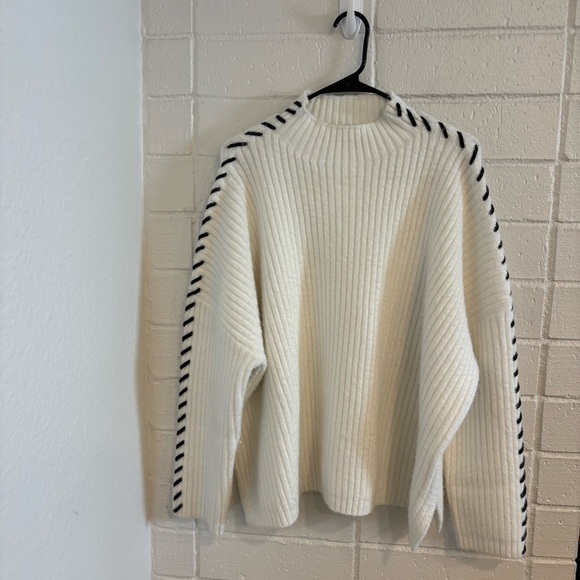 Paisie white and black ribbed sweater - Picture 1 of 4